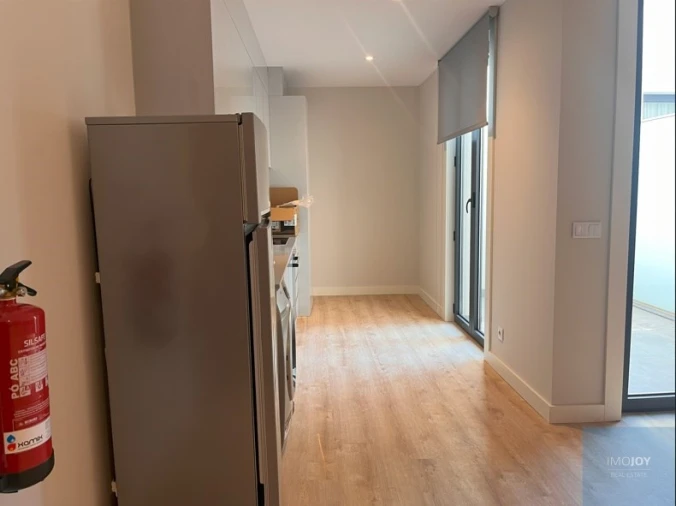 Apartamento T3 para Arrendamento em Cedofeita, Santo Ildefonso, Sé, Miragaia, São Nicolau e Vitória Foto 8