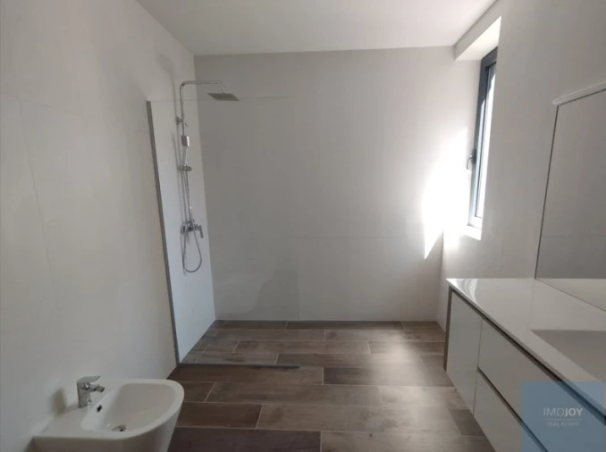 Apartamento T3 para Arrendamento em Cedofeita, Santo Ildefonso, Sé, Miragaia, São Nicolau e Vitória Foto 24