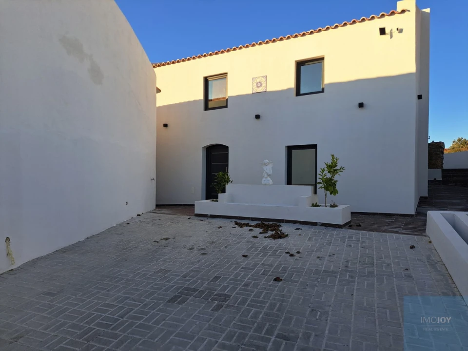 Moradia T3 para Venda em Santiago dos Velhos Foto 32