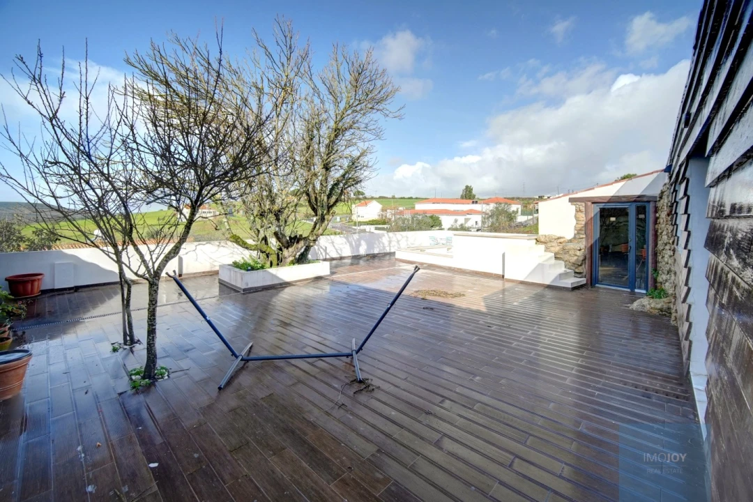 Moradia T3 para Venda em Santiago dos Velhos Foto 2