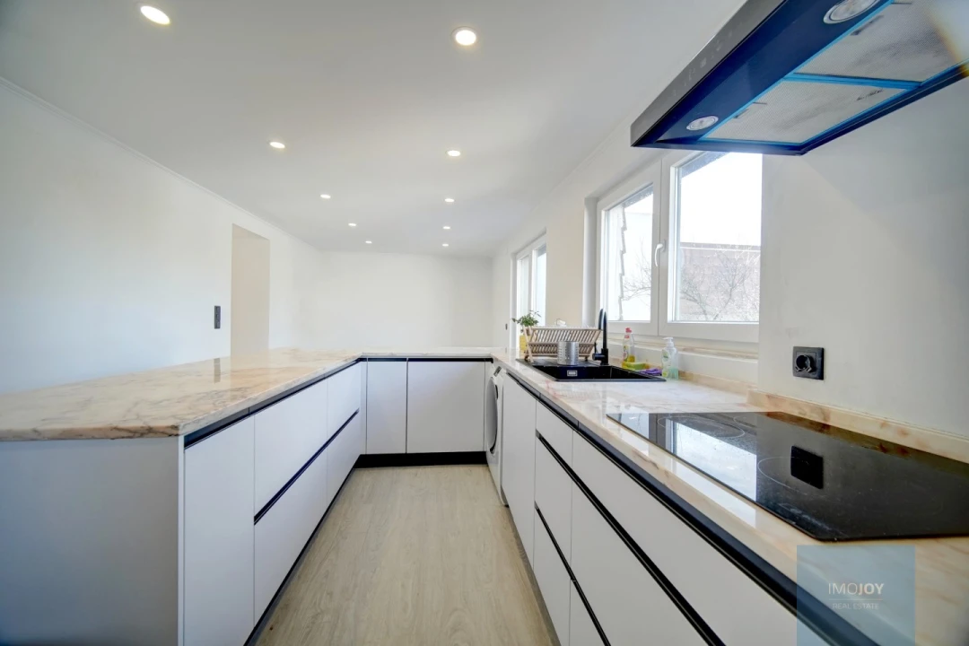 Moradia T3 para Venda em Santiago dos Velhos Foto 8