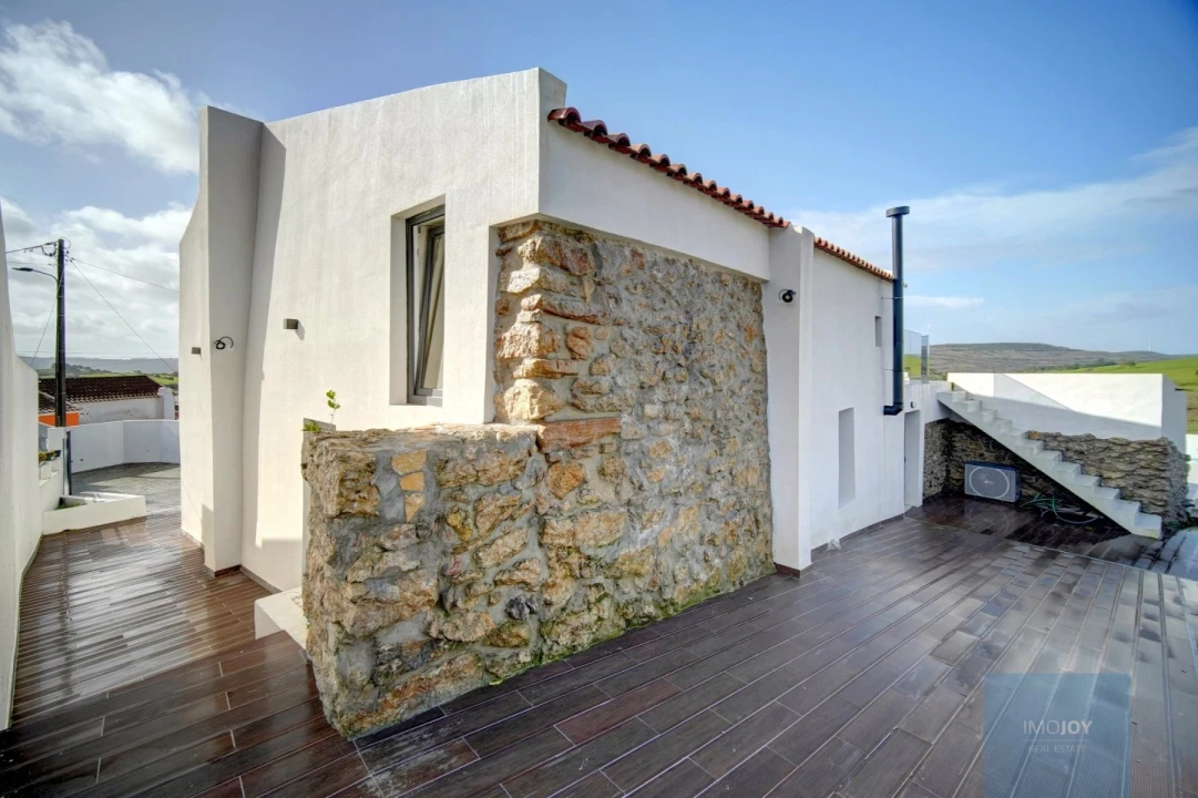 Moradia T3 para Venda em Santiago dos Velhos Foto 28