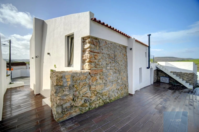 Moradia T3 para Venda em Santiago dos Velhos Foto 28