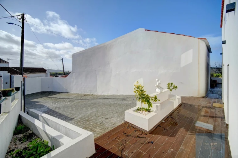 Moradia T3 para Venda em Santiago dos Velhos Foto 29