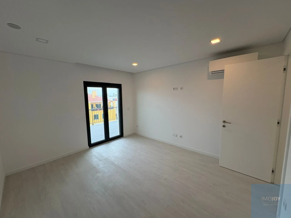 Apartamento T2 para Venda em Ericeira Foto 16