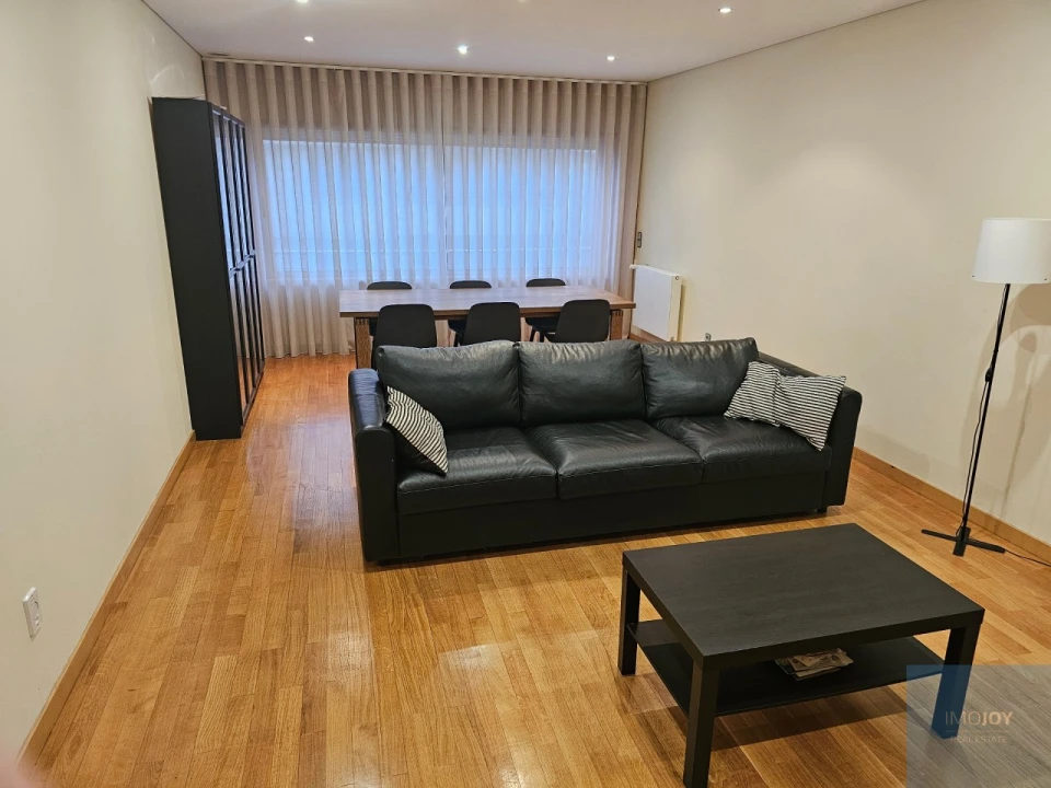 Apartamento T2 para Arrendamento em Rio Tinto Foto 1