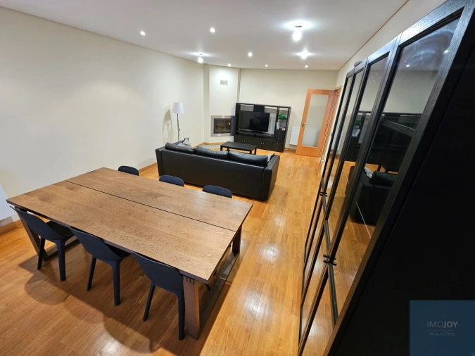 Apartamento T2 para Arrendamento em Rio Tinto Foto 3