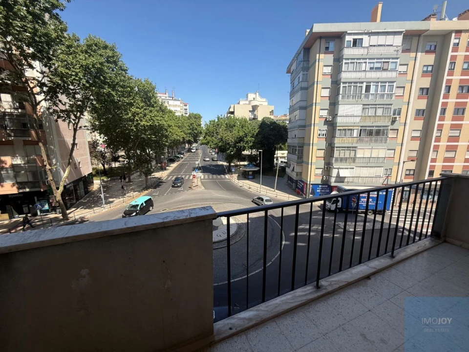 Apartamento T3 para Venda em Benfica Foto 23