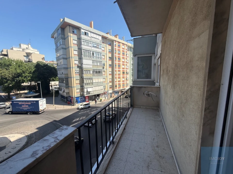 Apartamento T3 para Venda em Benfica Foto 24