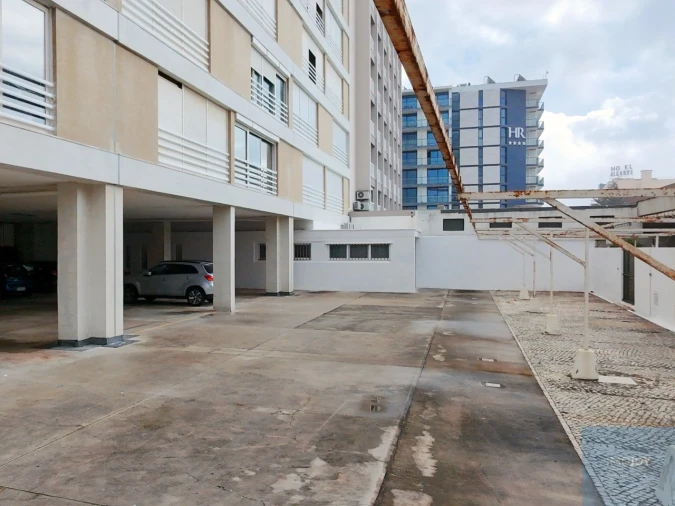 Apartamento T2 para Arrendamento em Portimão Foto 23