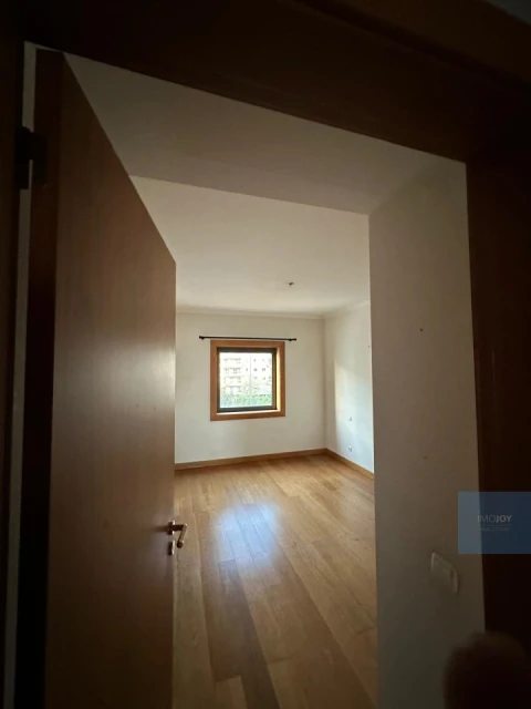 Apartamento T3 para Arrendamento em Aldoar, Foz do Douro e Nevogilde