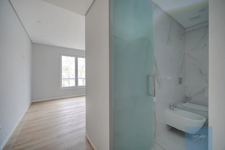 Apartamento T3 para Venda em Carcavelos e Parede Foto 30