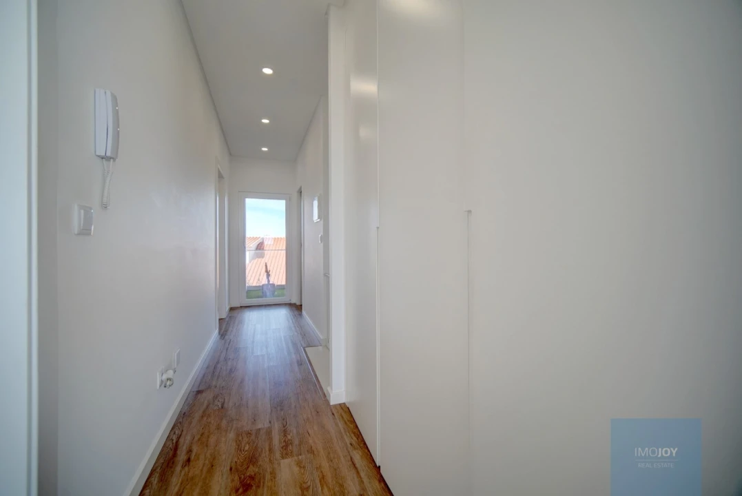 Moradia T4 para Arrendamento em Encarnação Foto 13