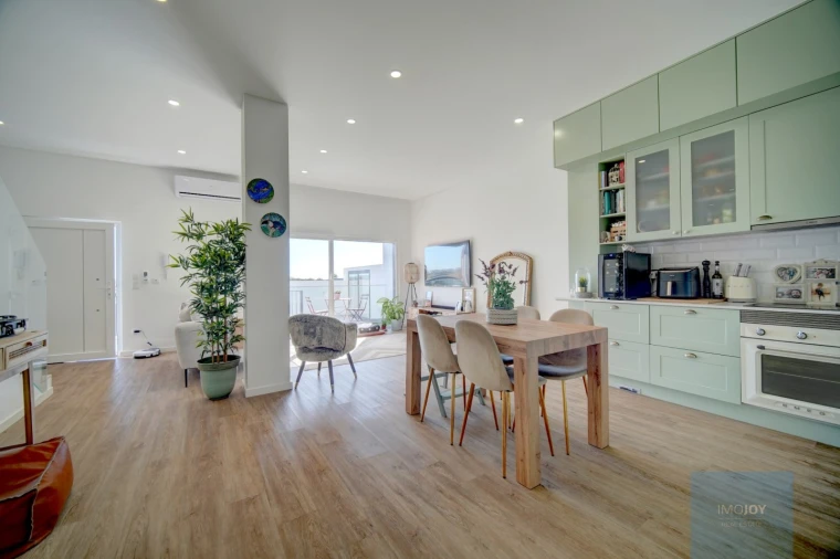 Moradia T4 para Arrendamento em Encarnação