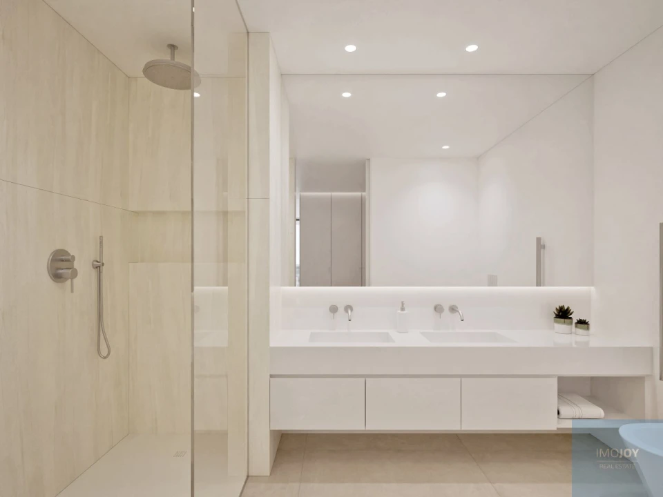 Moradia T4 para Venda em Lagos (São Sebastião e Santa Maria) Foto 13