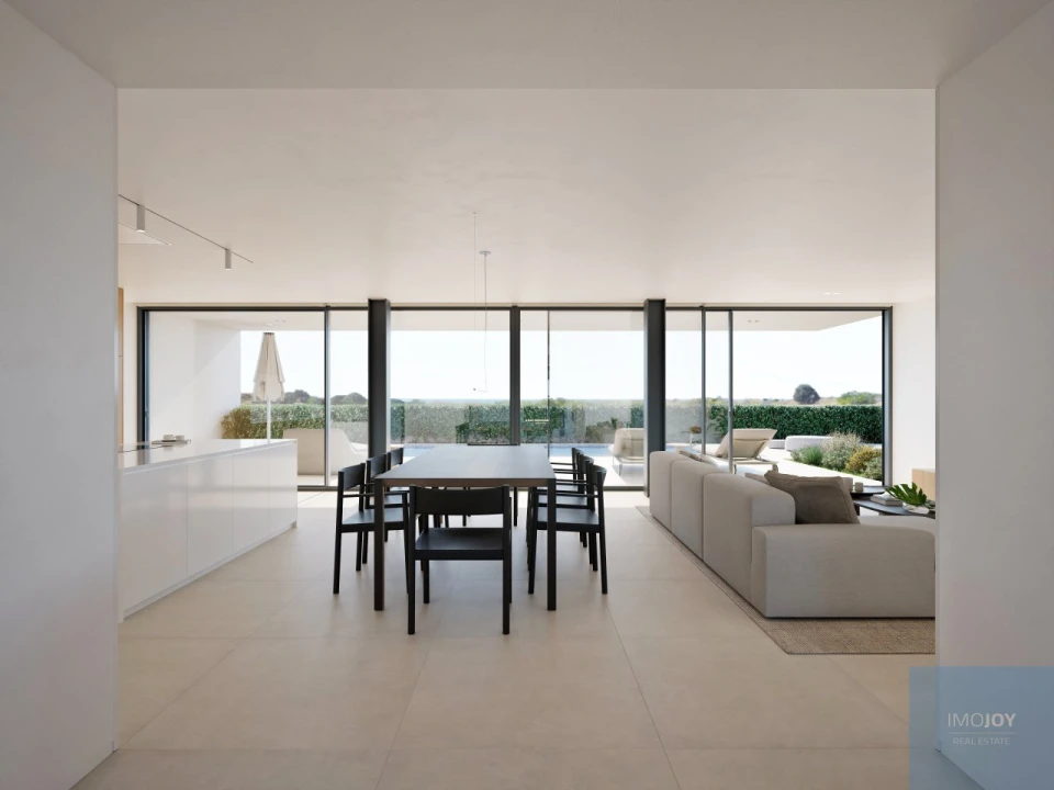 Moradia T4 para Venda em Lagos (São Sebastião e Santa Maria) Foto 3