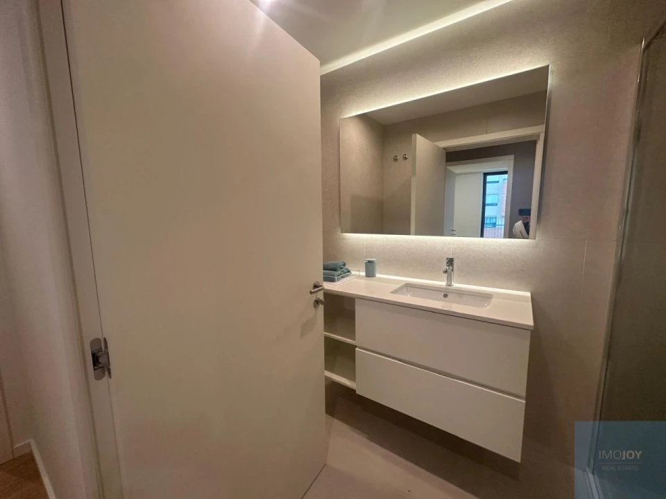 Apartamento T2 para Venda em Santa Marinha e São Pedro da Afurada Foto 17