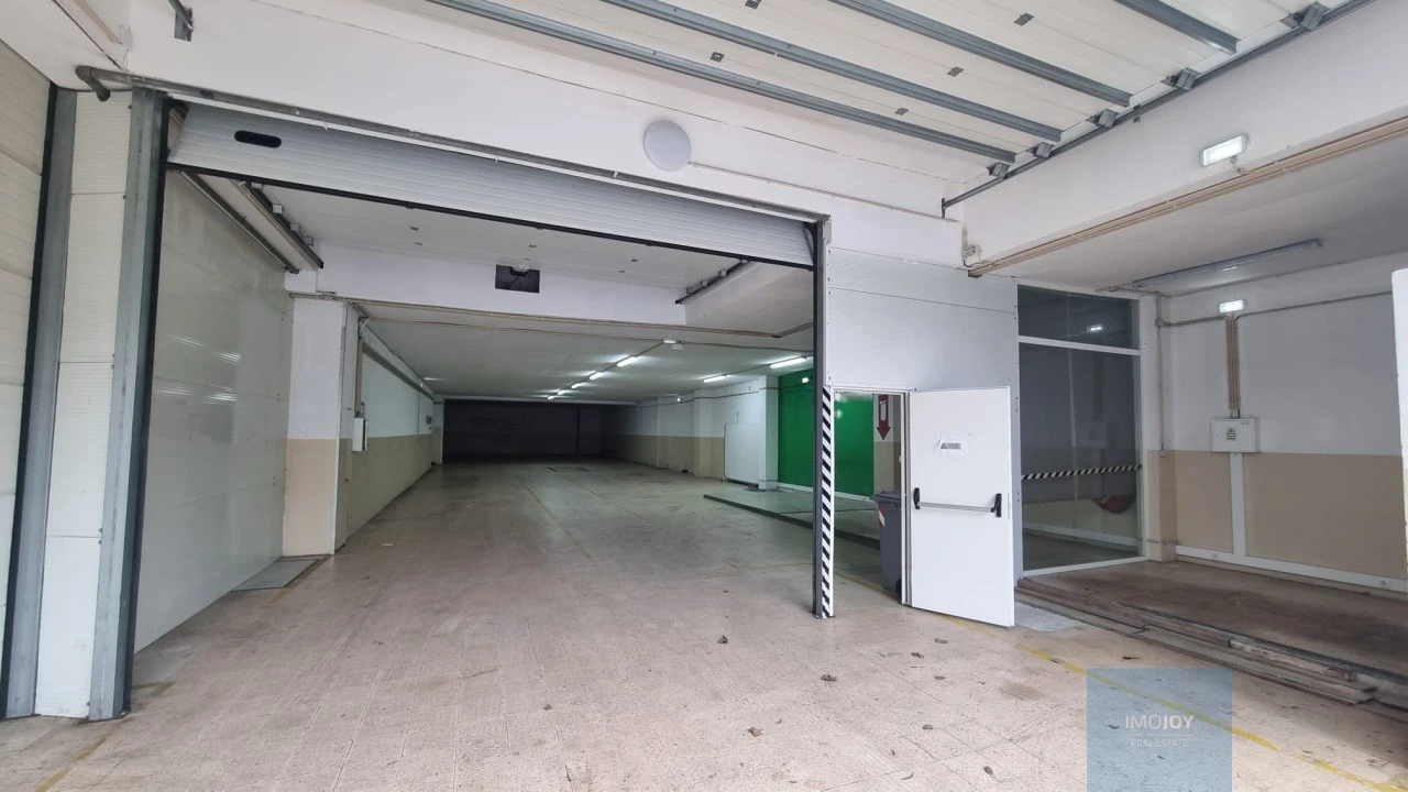 Armazém para Arrendamento em Moscavide e Portela Foto 2