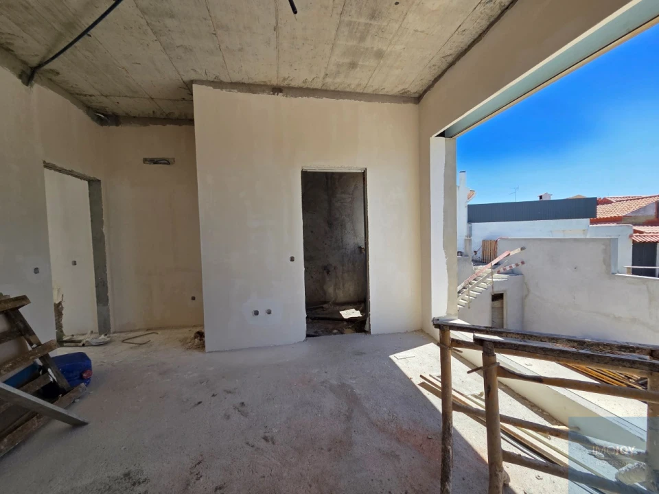 Moradia T4 para Venda em São Domingos de Rana Foto 30