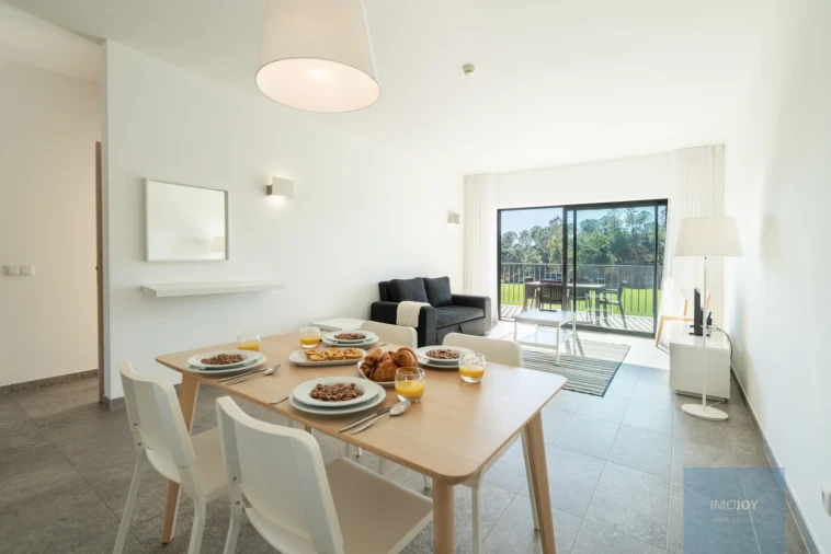 Apartamento T1 para Venda em Mexilhoeira Grande Foto 1