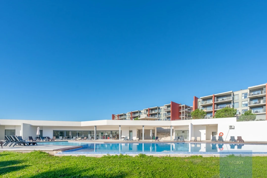 Apartamento T1 para Venda em Mexilhoeira Grande Foto 42