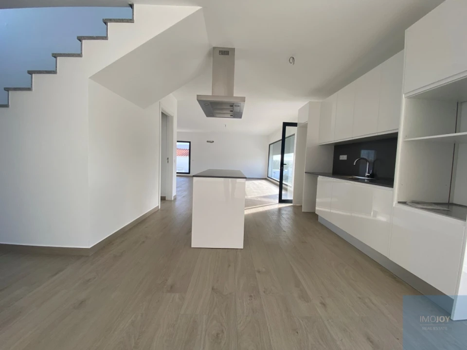 Moradia T4 para Venda em Aljezur Foto 13