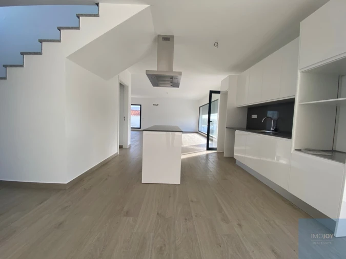 Moradia T4 para Venda em Aljezur Foto 13