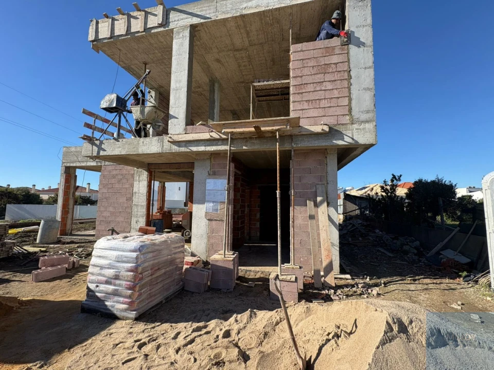 Moradia T4 para Venda em São Domingos de Rana Foto 3