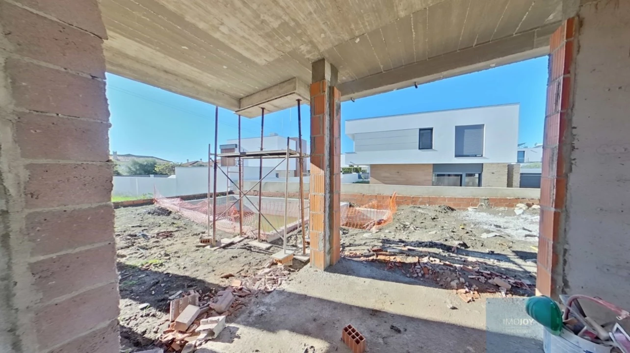 Moradia T4 para Venda em São Domingos de Rana Foto 12