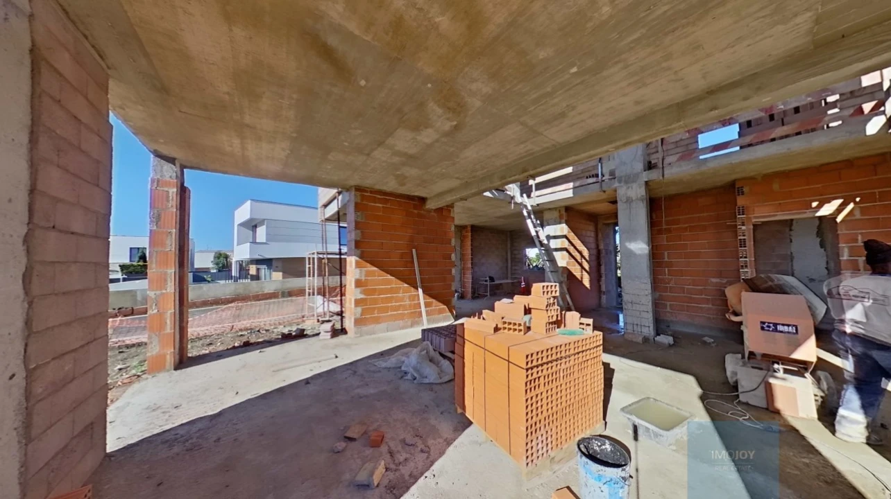 Moradia T4 para Venda em São Domingos de Rana Foto 17