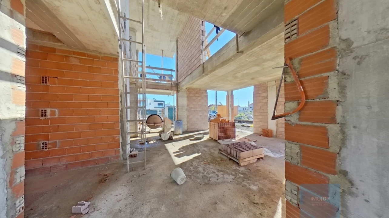 Moradia T4 para Venda em São Domingos de Rana Foto 30