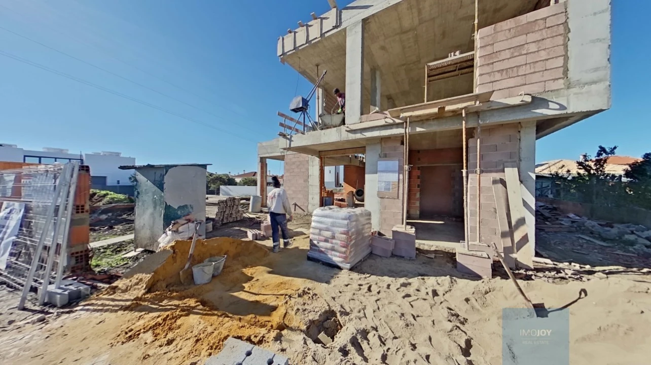 Moradia T4 para Venda em São Domingos de Rana Foto 35