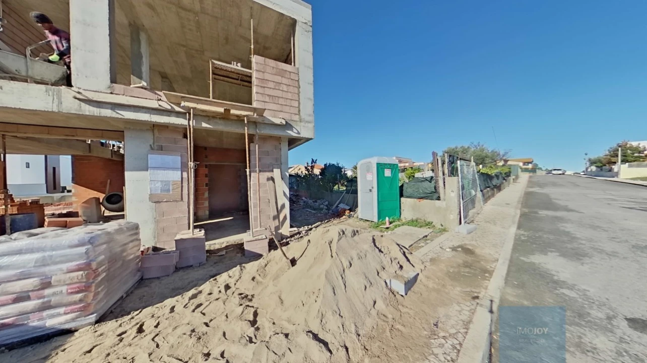 Moradia T4 para Venda em São Domingos de Rana Foto 37