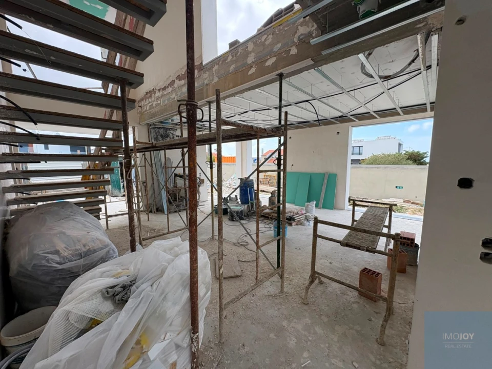 Moradia T4 para Venda em São Domingos de Rana Foto 10