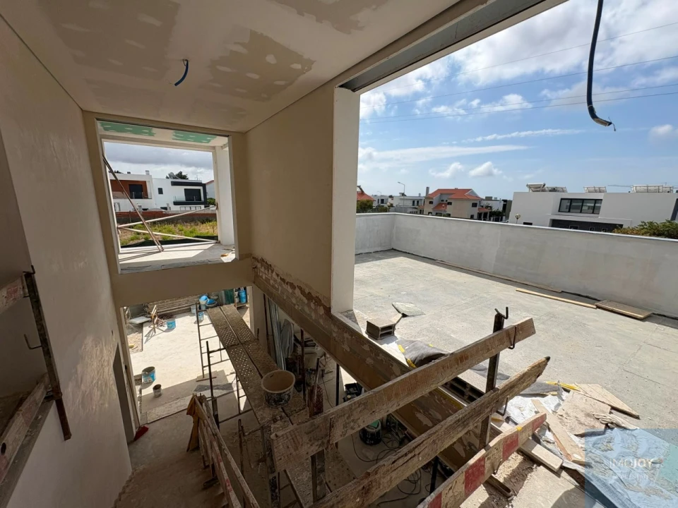 Moradia T4 para Venda em São Domingos de Rana Foto 22