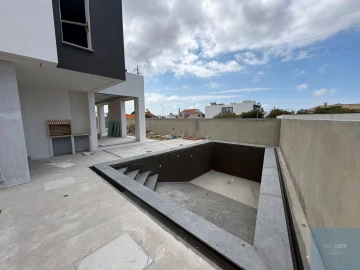 Moradia T4 para Venda em São Domingos de Rana