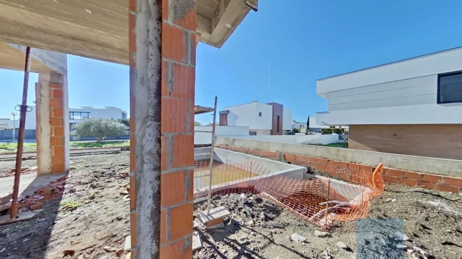 Moradia T4 para Venda em São Domingos de Rana Foto 13