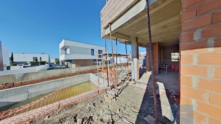 Moradia T4 para Venda em São Domingos de Rana Foto 15