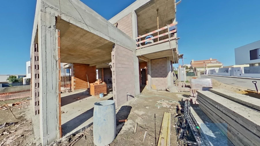 Moradia T4 para Venda em São Domingos de Rana Foto 29