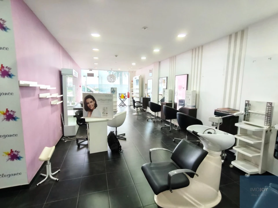 Loja para Venda em Pontinha e Famões Foto 2