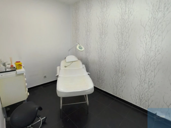 Loja para Venda em Pontinha e Famões Foto 11