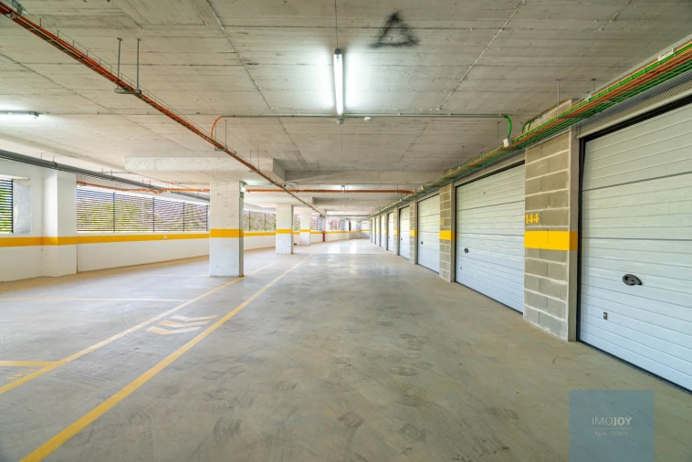 Garagem para Venda em Portimão Foto 4