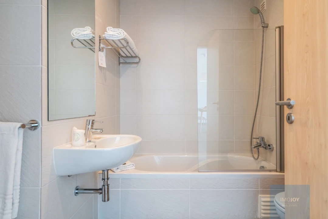 Apartamento T1 para Venda em Mexilhoeira Grande Foto 31