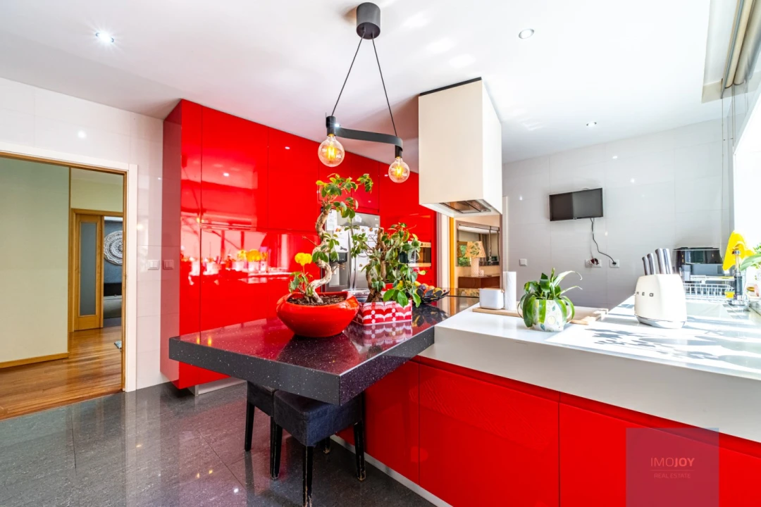 Moradia T5 para Venda em Cete Foto 12