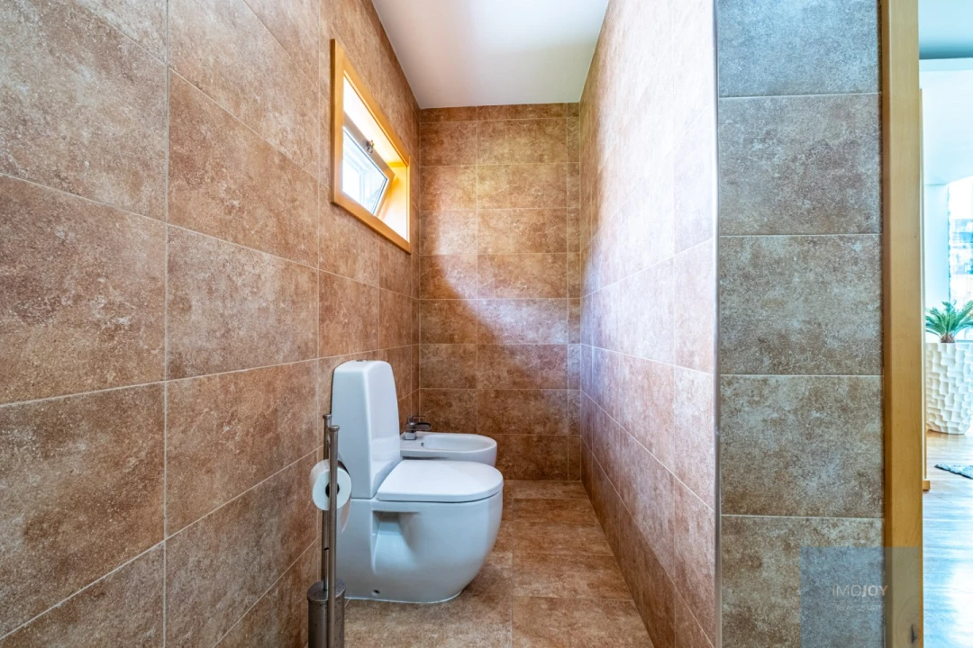 Moradia T5 para Venda em Cete Foto 13