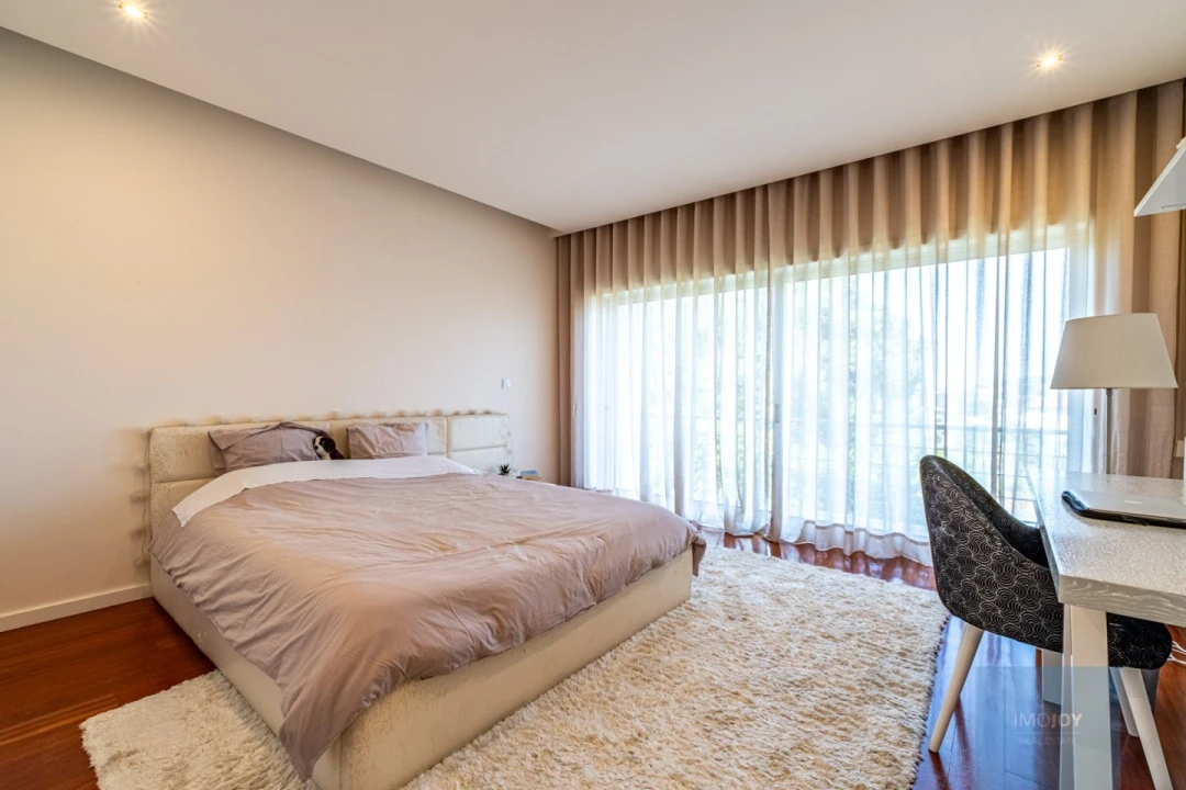 Moradia T5 para Venda em Cete Foto 26