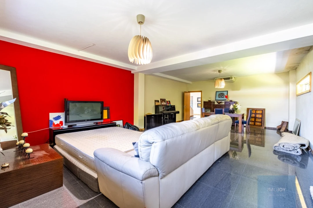 Moradia T5 para Venda em Cete Foto 33