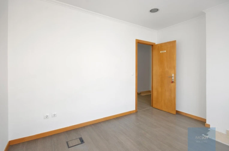 Loja para Venda em Peniche Foto 17