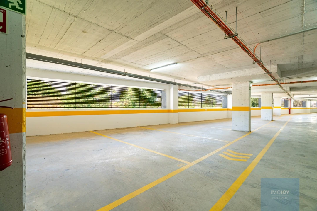 Garagem para Venda em Portimão Foto 5