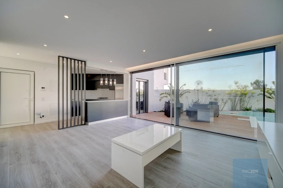 Moradia T4 para Venda em Alcabideche Foto 6